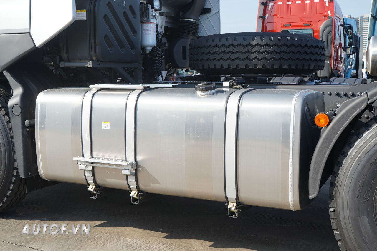 Đầu kéo Chenglong 470Hp cabin H7 Pro - Cầu Dầu